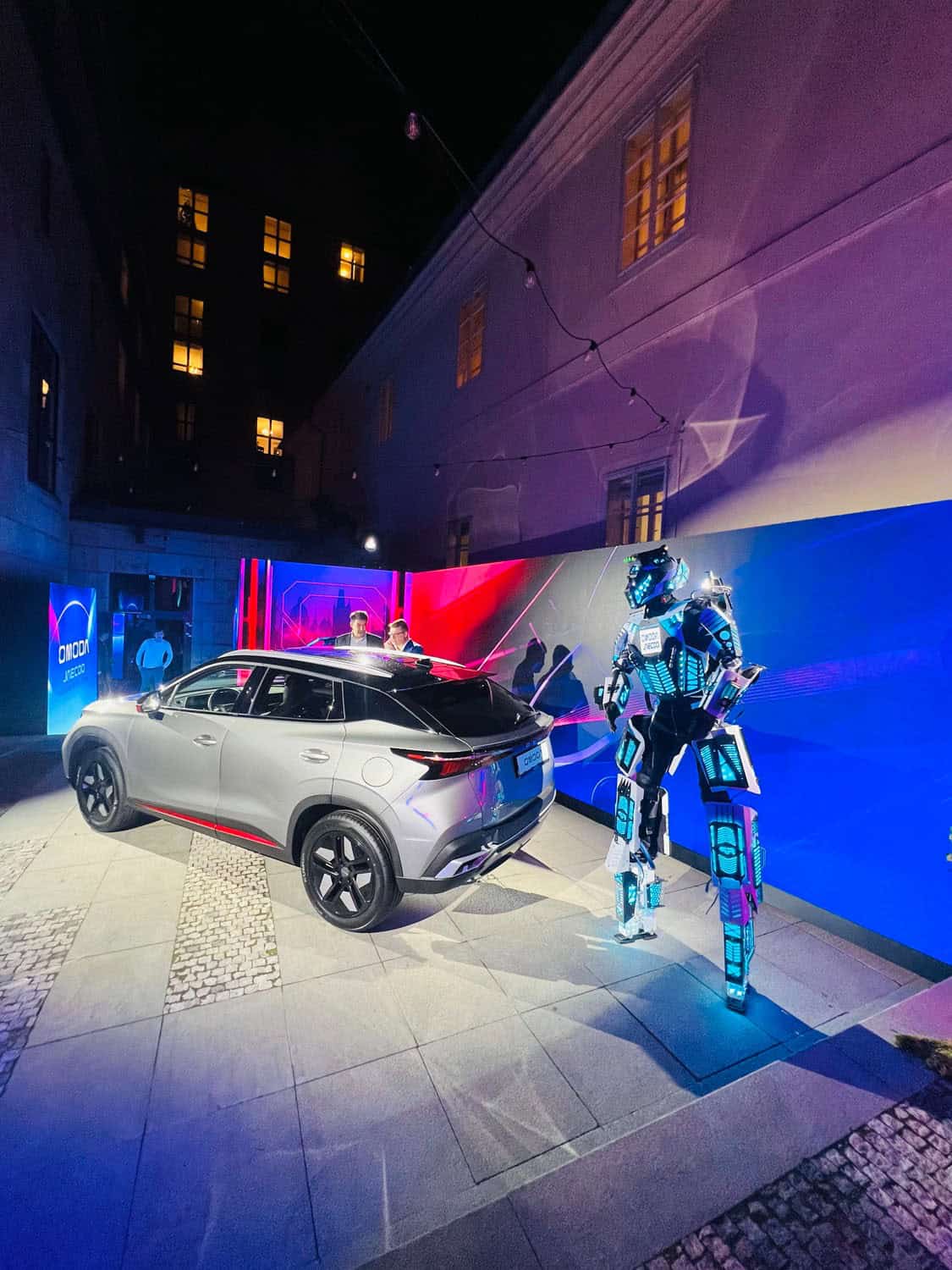 Sztárfellépő 2026 árak: koncert, show, party robot alternatíva 6 sztárfellépő céges branding